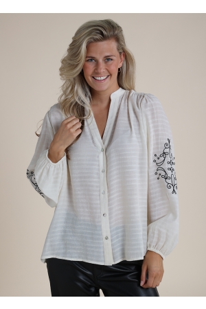 Nukus Nukus blouses 17 off white