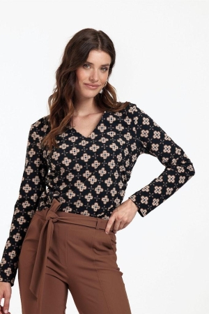 Studio Anneloes Studio Anneloes shirts en tops T-shirt Lange mouw 9023 black/cinnamon